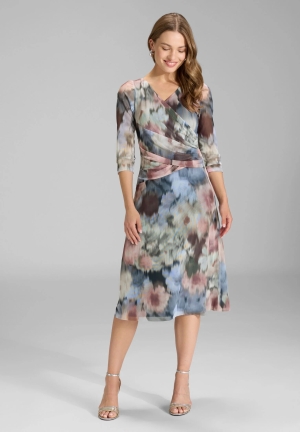 Swing női ruha, oldalt húzott, 3/4-es ujjú, elasztikus tüll